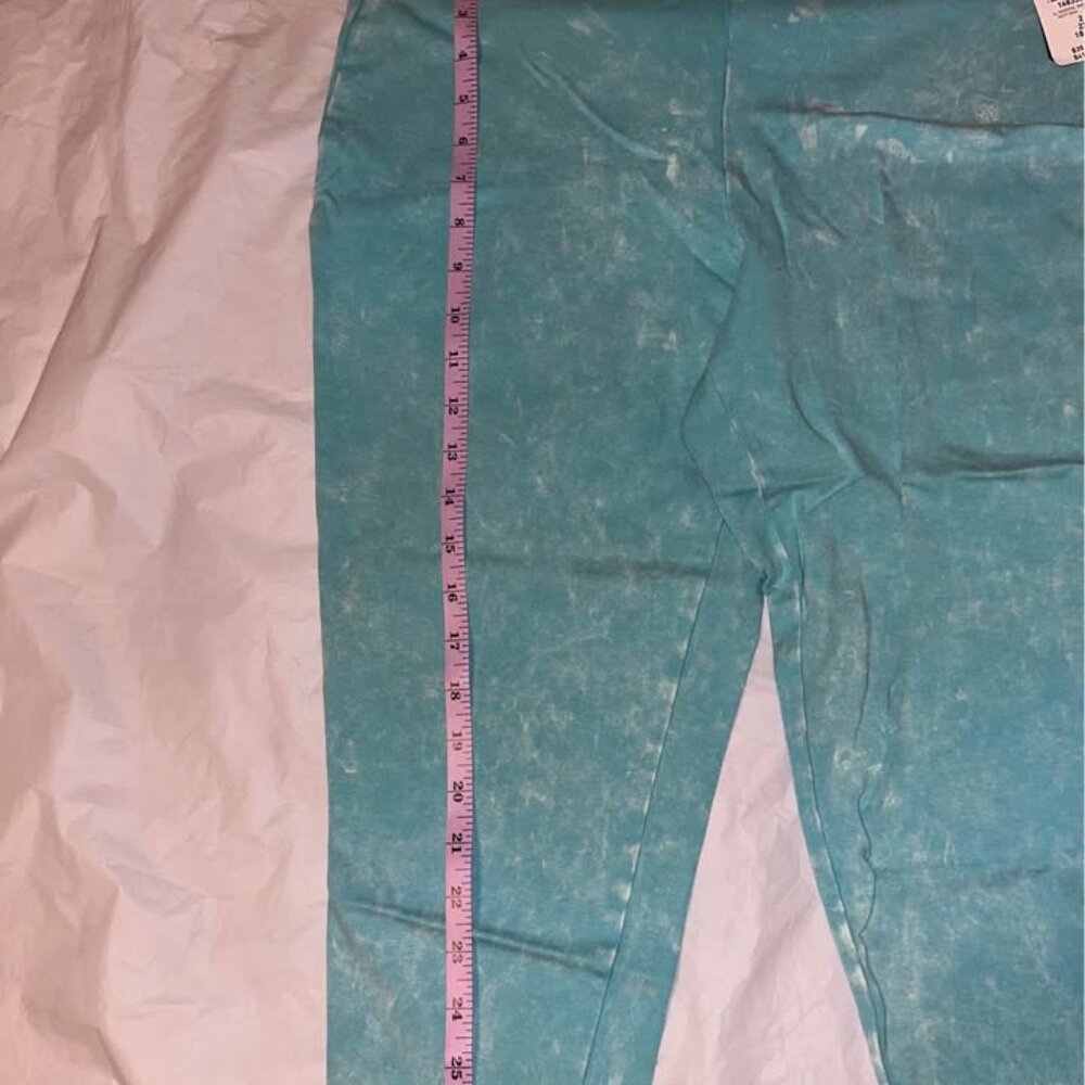 New! Torrid Capri Leggings size 2X (18-20) - Picture 9 of 10